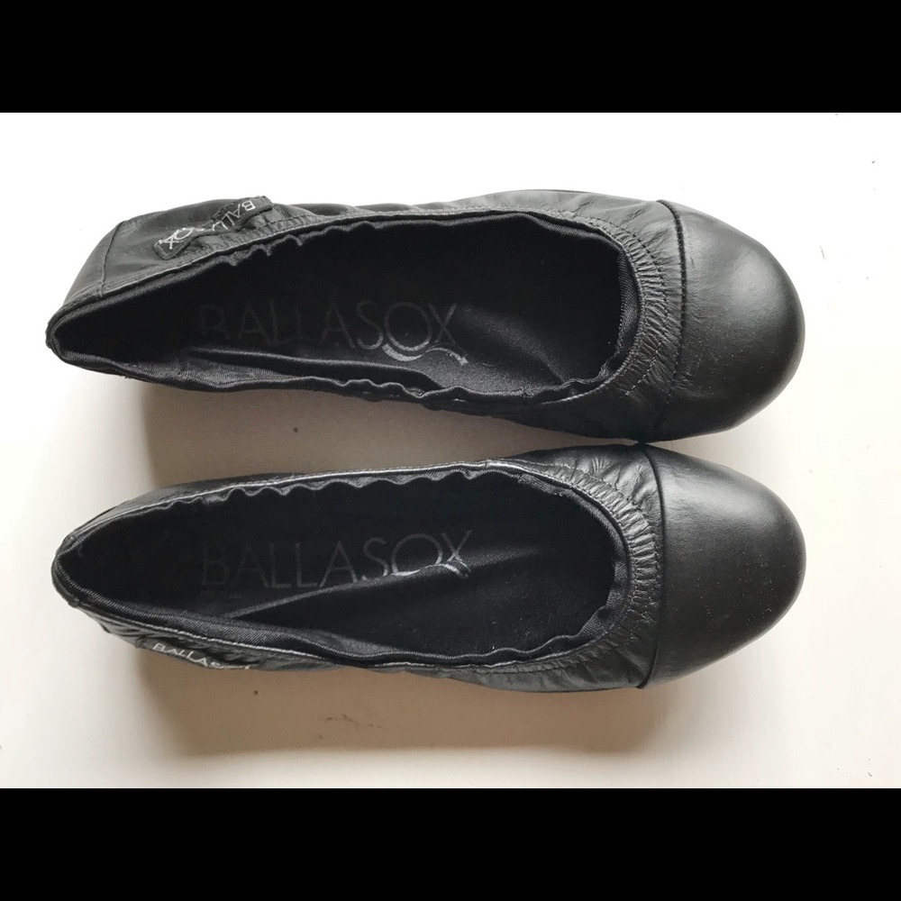 Finch Ballasox Black Ballet Flats